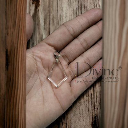 CLEAR QUARTZ PENDANT-DIAMOND SHAPE