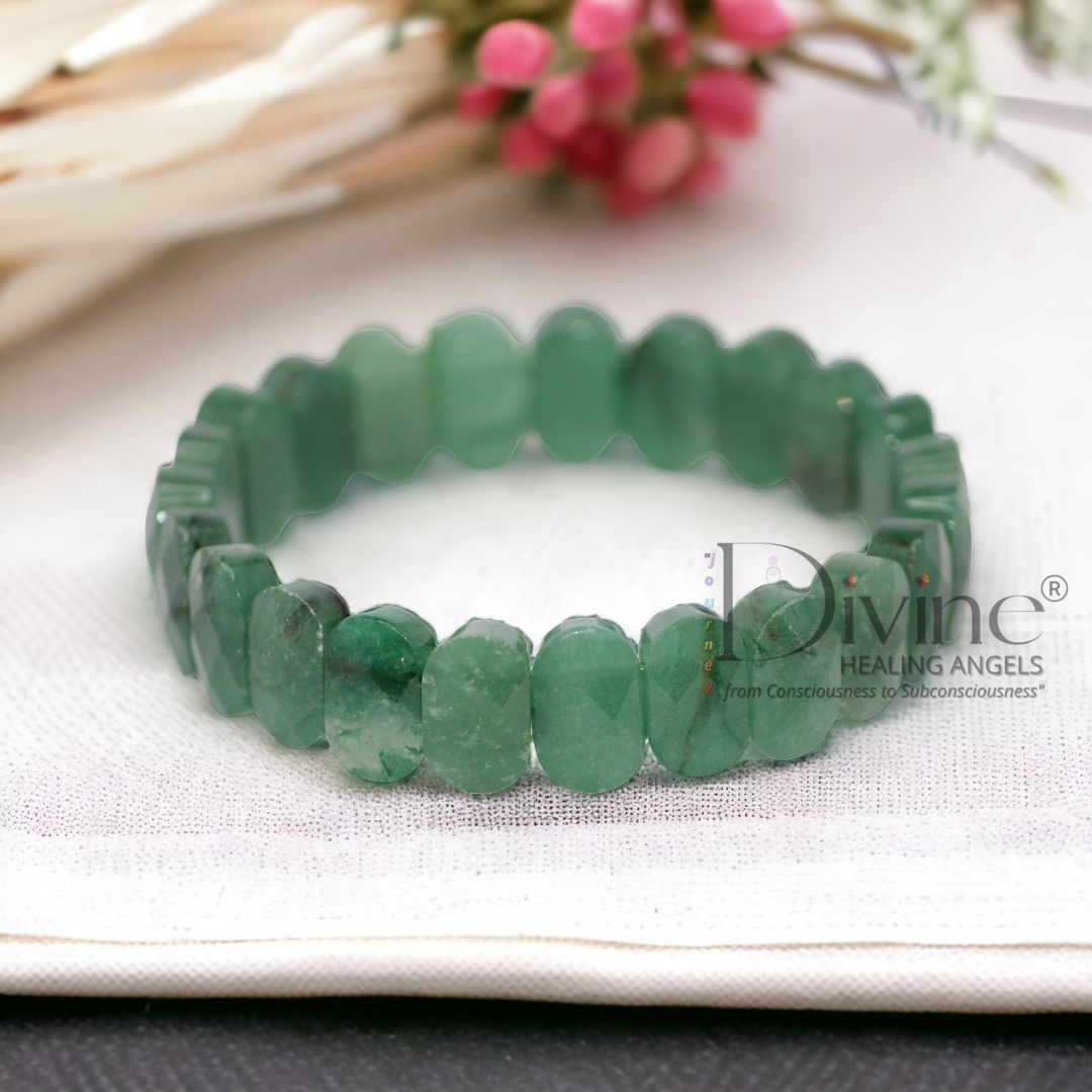 GREEN AVENTURINE BRACELET-OVAL FACETED